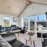 Five-bedroom In Rudkobing * Spodsbjerg
