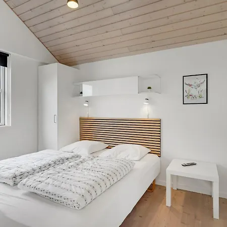 Дом отдыха Five-bedroom In Rudkobing *